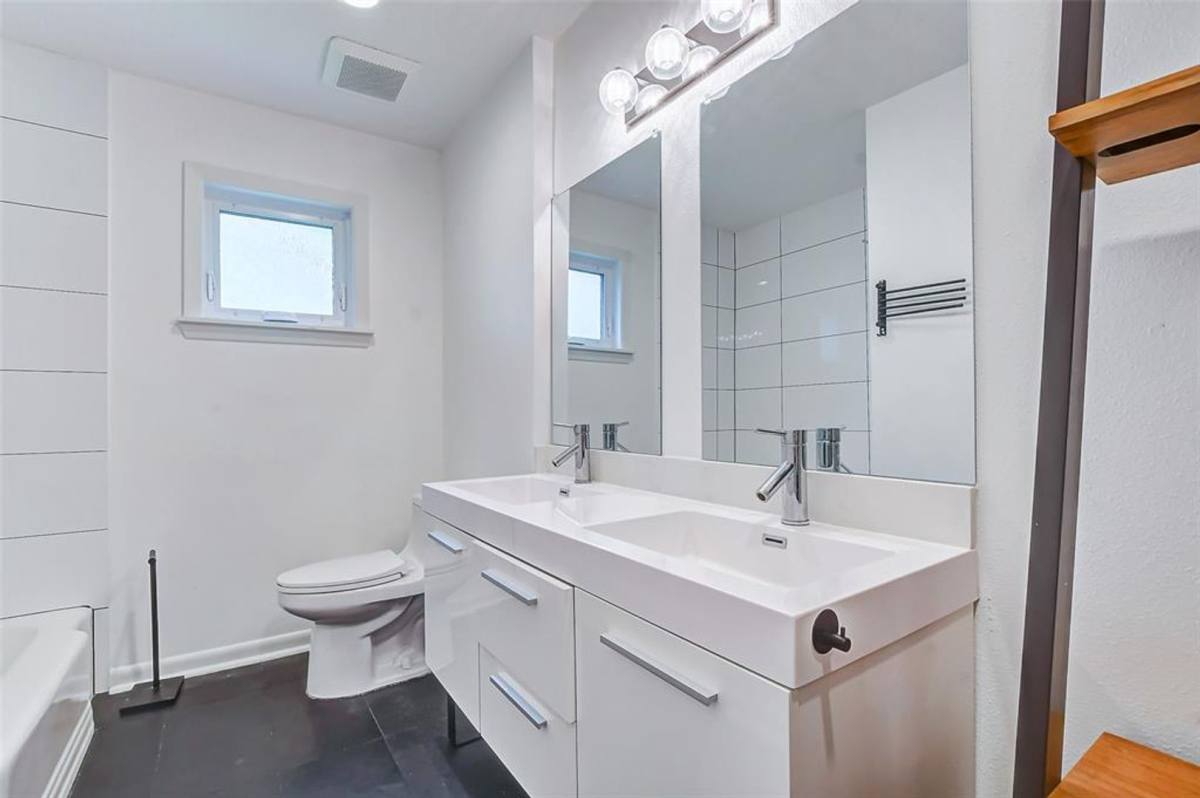 House for rent at 1202 Shadeland Dr, Houston, TX 77043