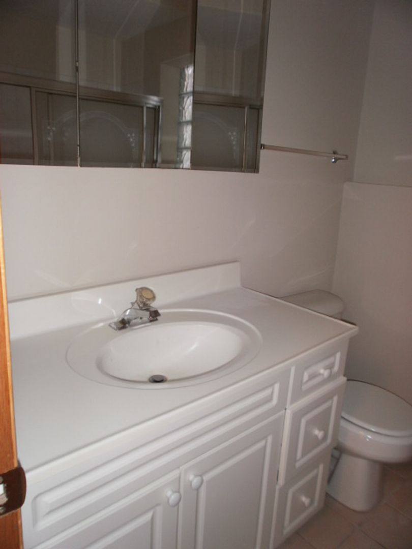 Apartment for rent at 1336 W Huron, Chicago, IL 60642