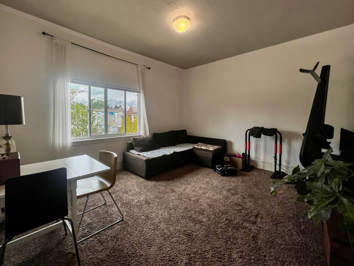 Apartment for rent at 426 15th Ave E, Seattle, WA 98112