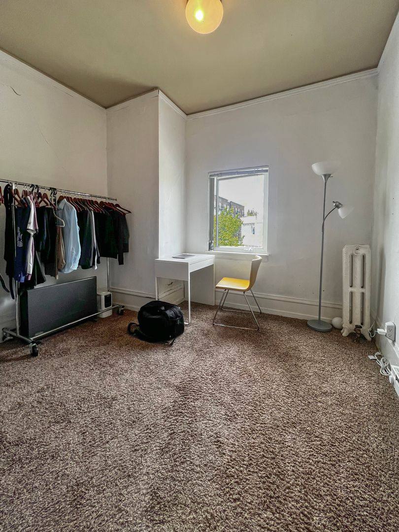 Apartment for rent at 426 15th Ave E, Seattle, WA 98112