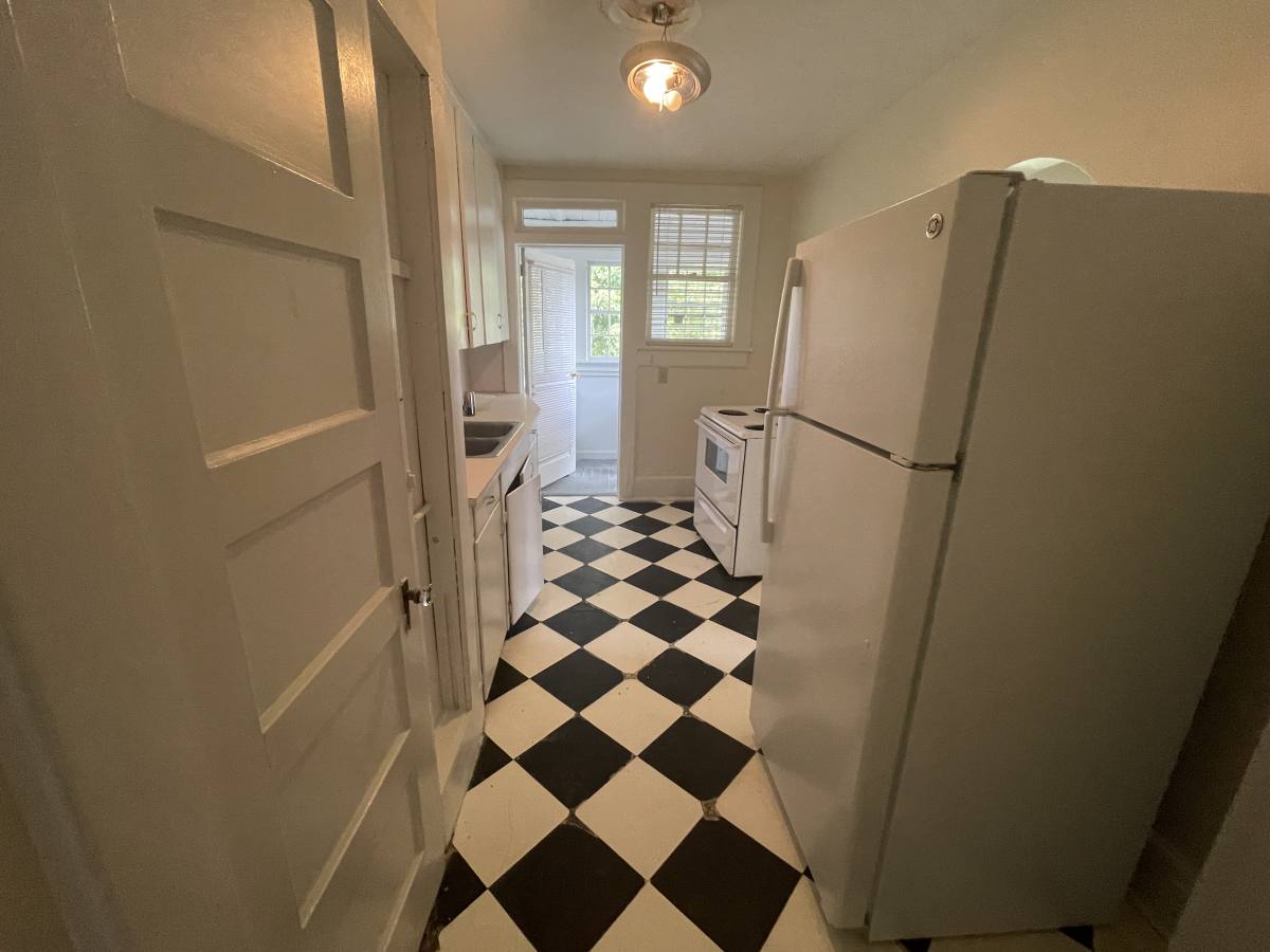 Apartment for rent at 602-604 Waccamaw, Columbia, SC 29205