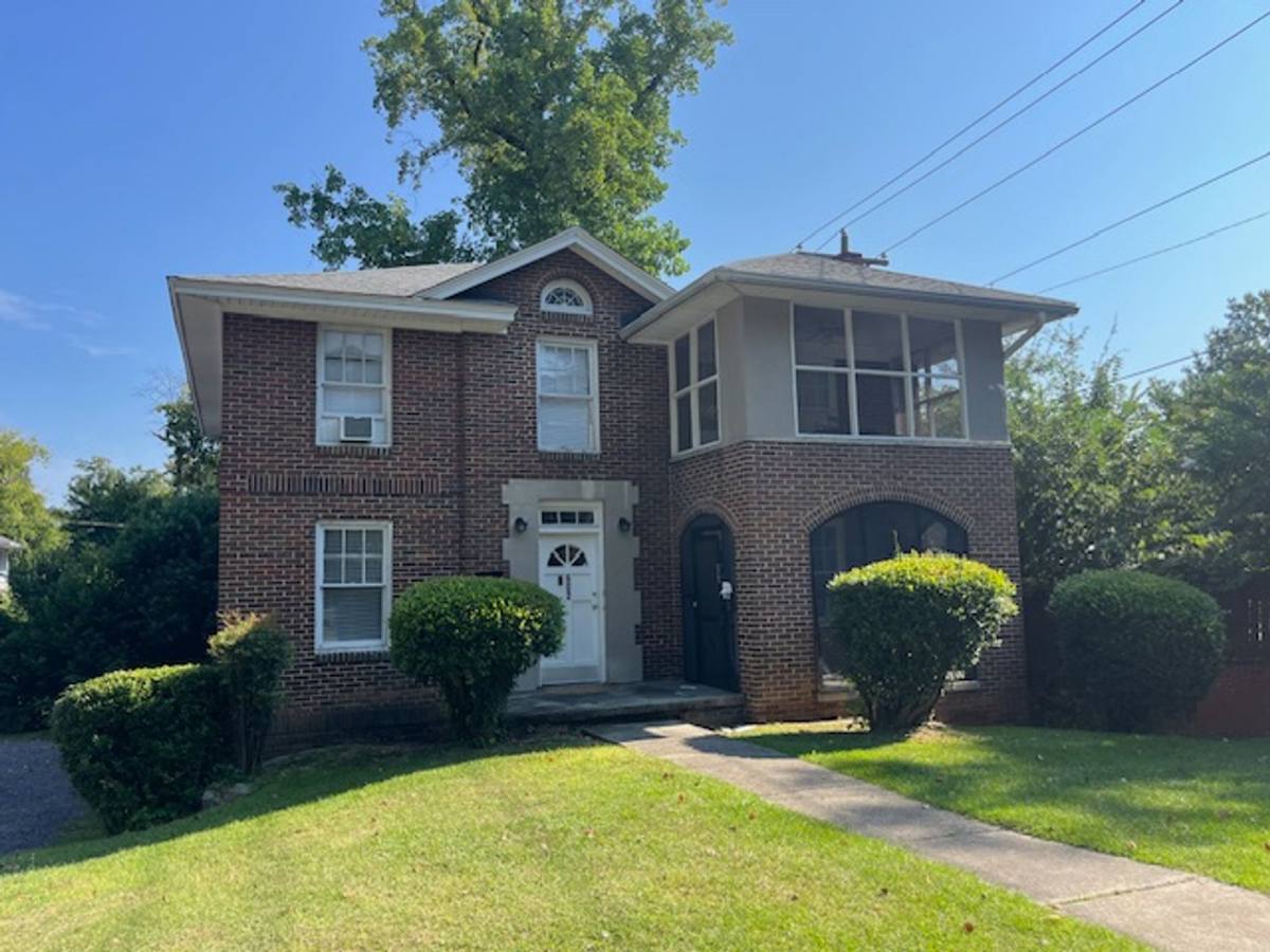 Apartment for rent at 602-604 Waccamaw, Columbia, SC 29205