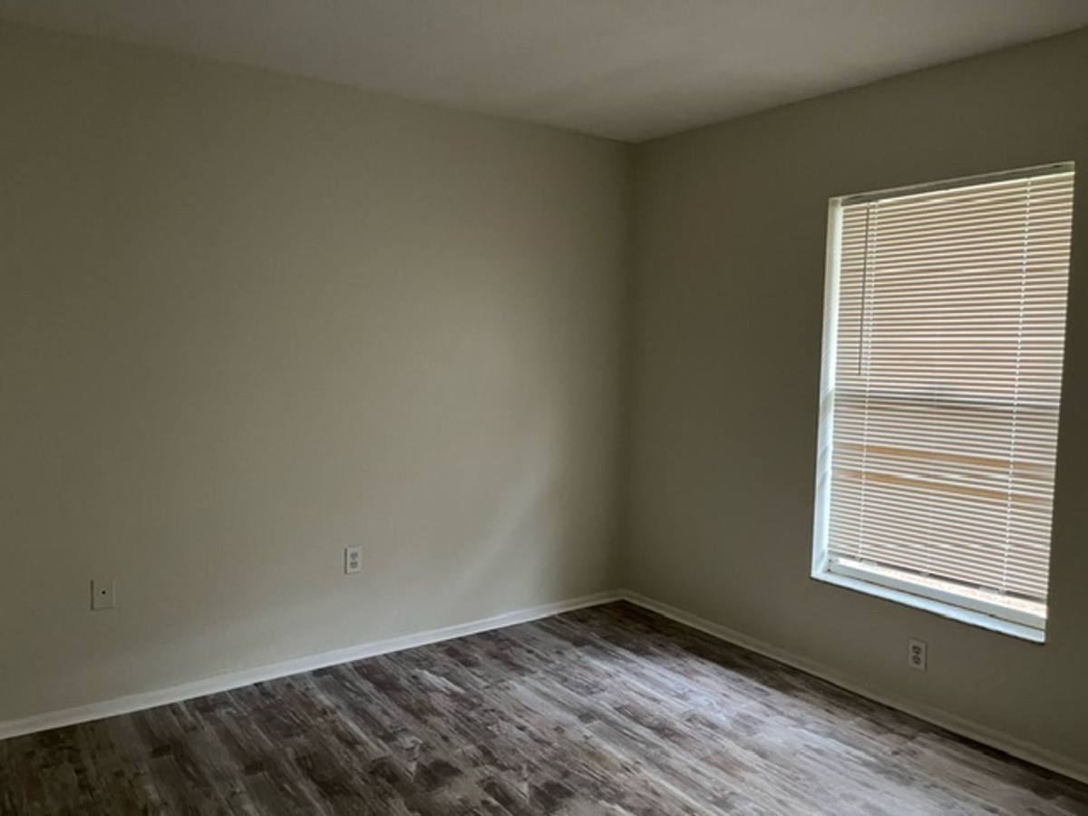 Apartment for rent at 1022 Hagle Park Rd, Bradenton, FL 34212