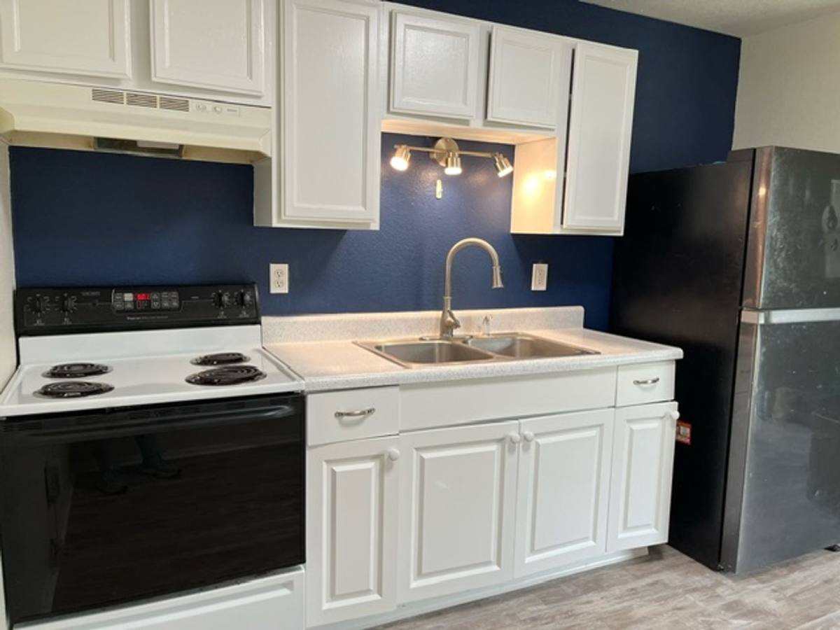 Apartment for rent at 1022 Hagle Park Rd, Bradenton, FL 34212