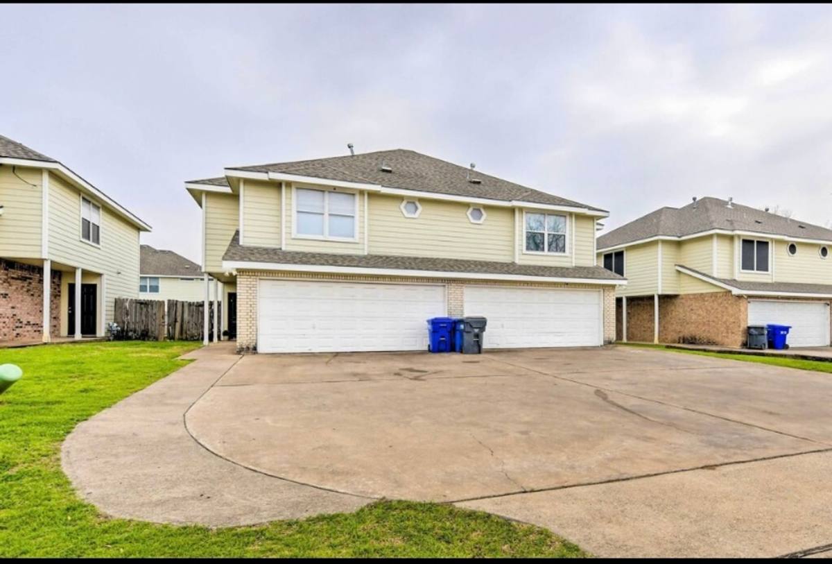 Apartment for rent at 2533 S 3rd St, Waco, TX 76706