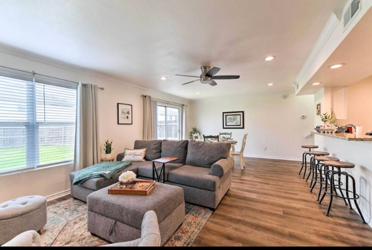 Apartment for rent at 2533 S 3rd St, Waco, TX 76706