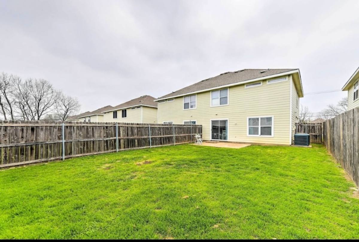 Apartment for rent at 2533 S 3rd St, Waco, TX 76706