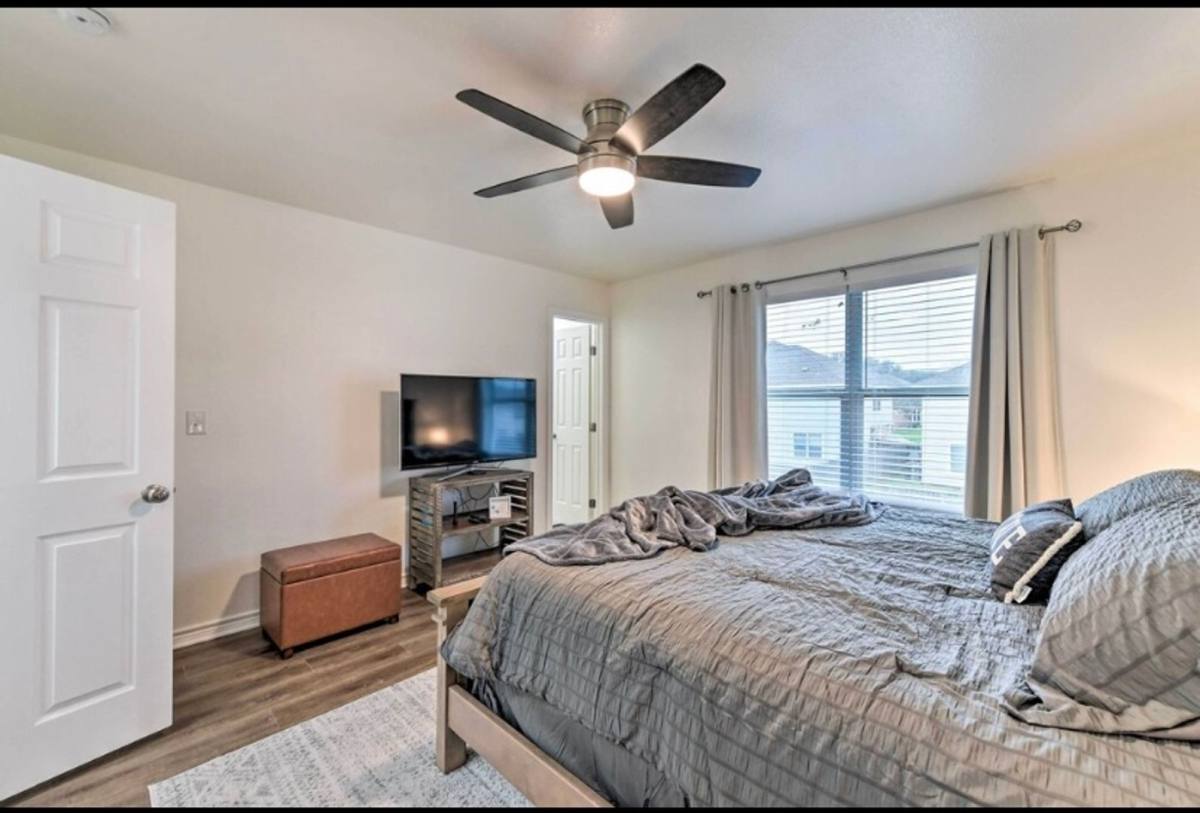 Apartment for rent at 2533 S 3rd St, Waco, TX 76706