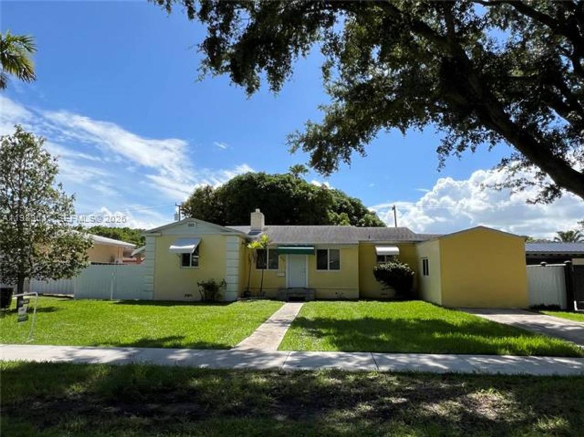 House for rent at 432 Palmetto Dr, Miami, FL 33166