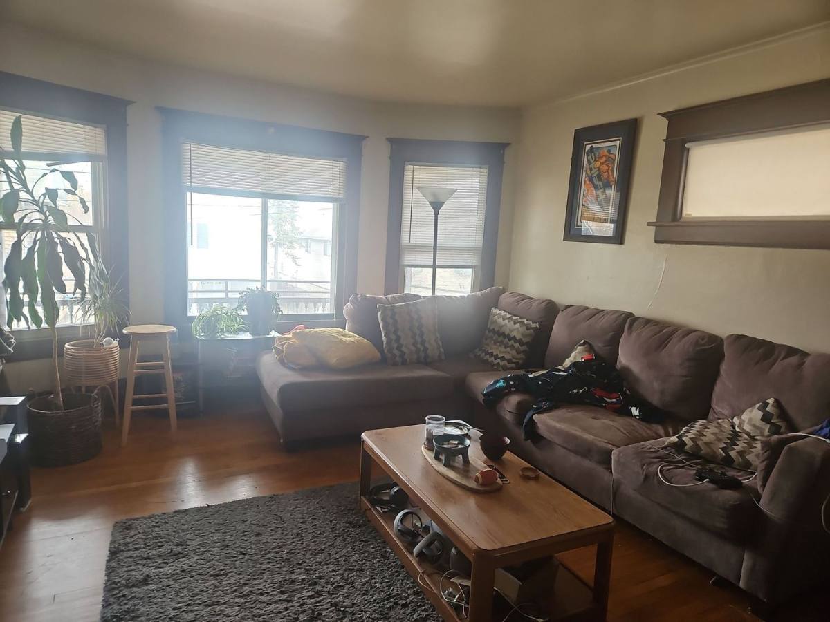 Apartment for rent at 111 W Parkway Ave, Oshkosh, WI 54901