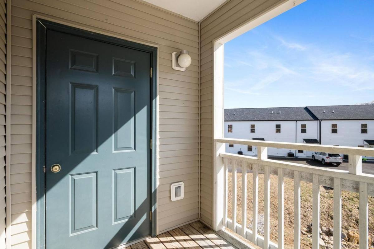 Apartment for rent at 100 Ridgewood Lane, Radford, VA 24141