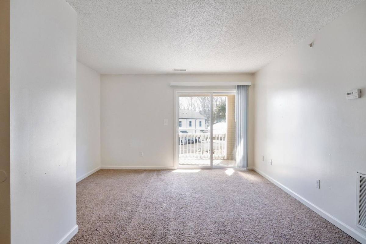 Apartment for rent at 100 Ridgewood Lane, Radford, VA 24141