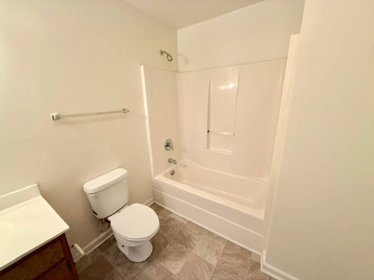 Apartment for rent at 100 Ridgewood Lane, Radford, VA 24141