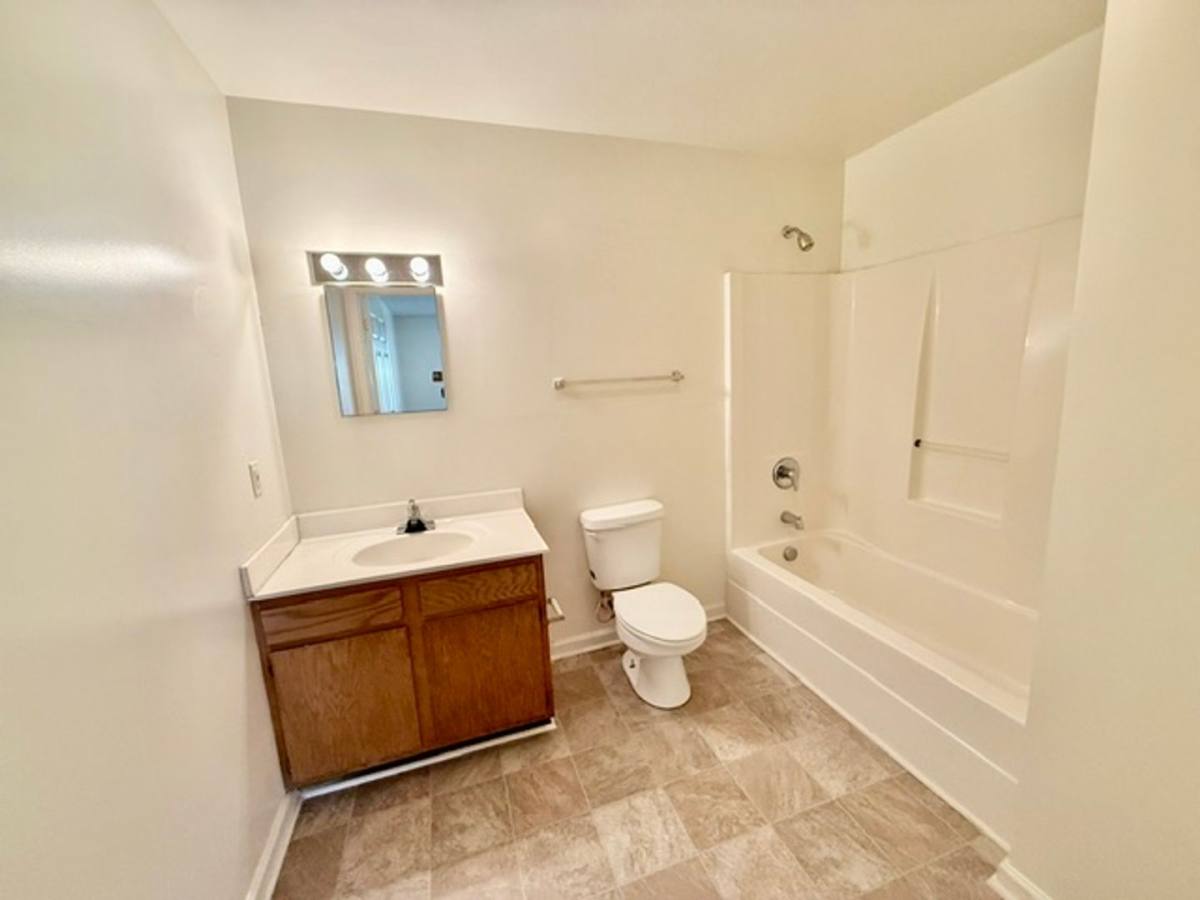 Apartment for rent at 100 Ridgewood Lane, Radford, VA 24141