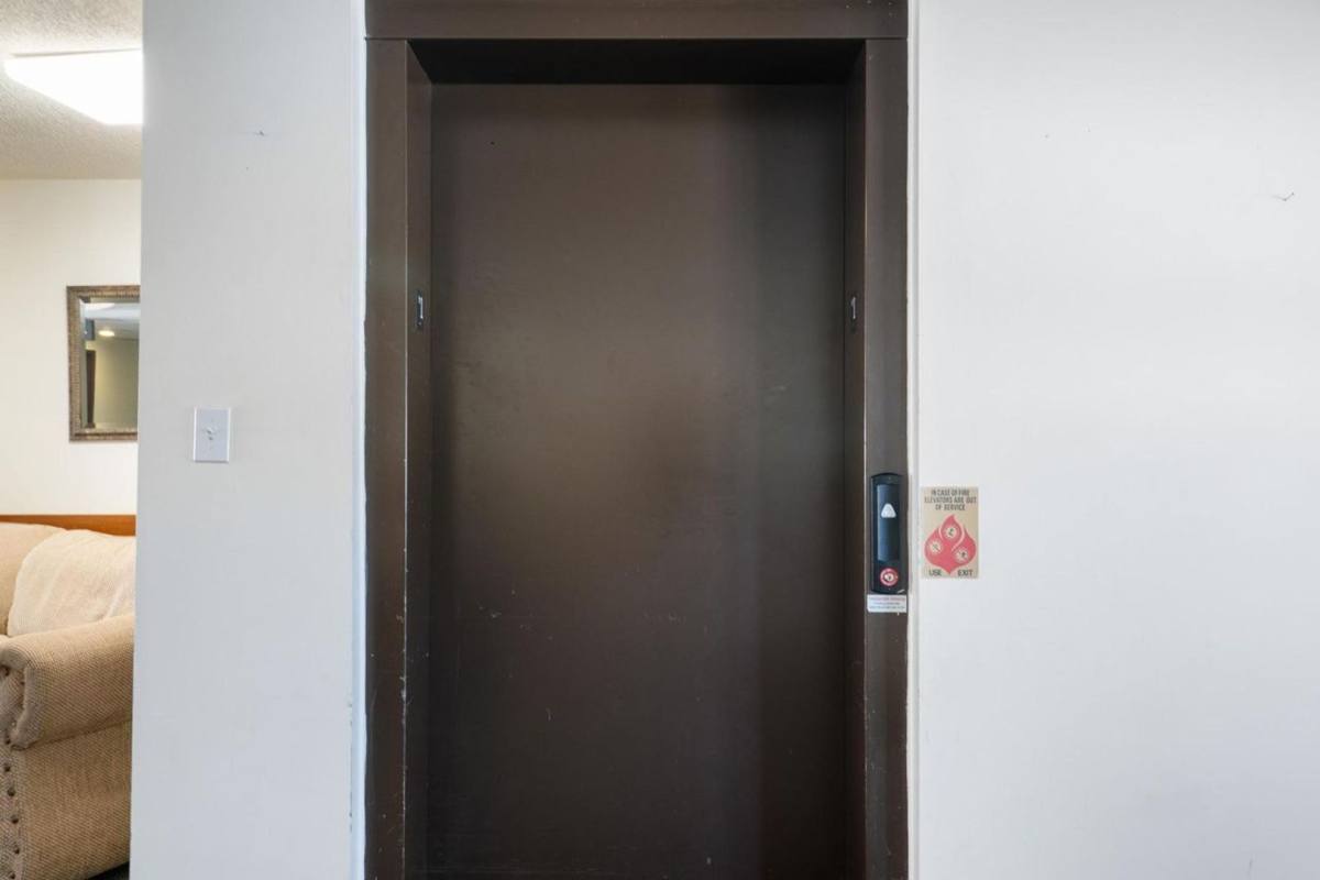 Apartment for rent at 100 Ridgewood Lane, Radford, VA 24141