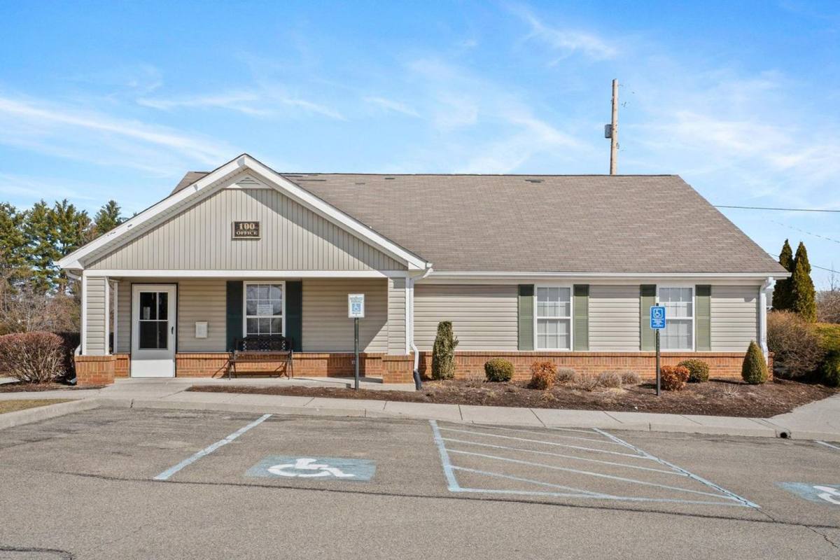 Apartment for rent at 100 Ridgewood Lane, Radford, VA 24141