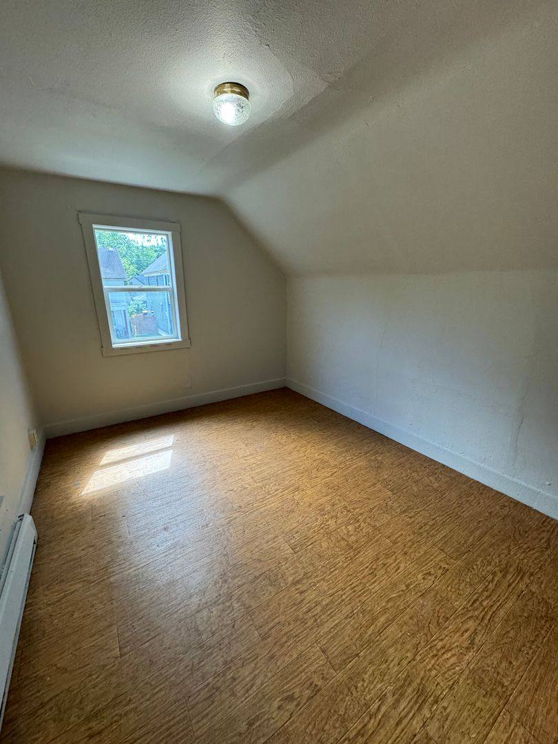 Apartment for rent at 429 Perry, Fort Wayne, IN 46808