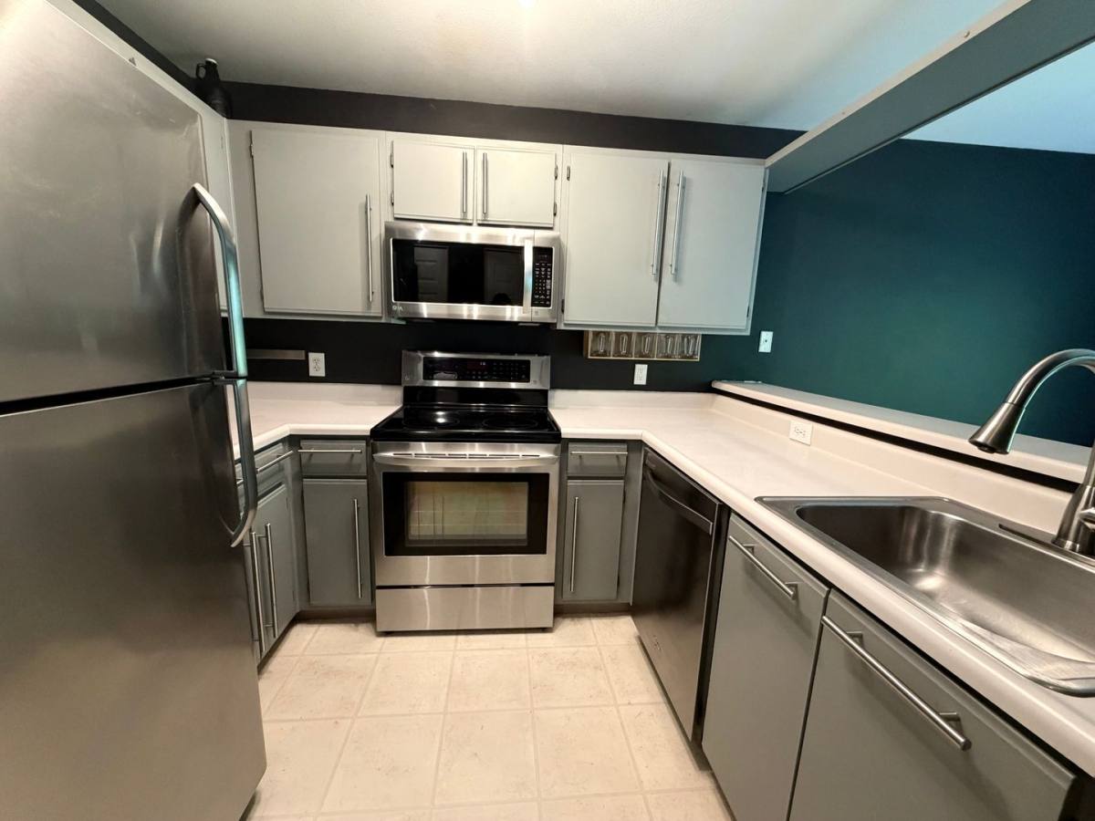 House for rent at 5142 SW Multnomah Blvd #H, Portland, OR 97219