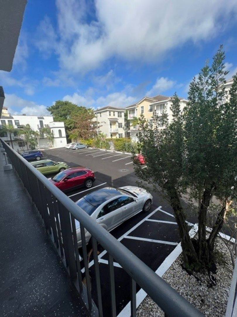 Apartment for rent at 2705 NE 9th Ave, Fort Lauderdale, FL 33334