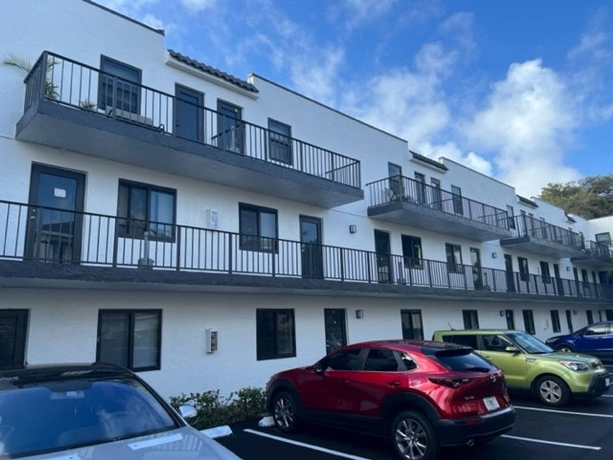 Apartment for rent at 2705 NE 9th Ave, Fort Lauderdale, FL 33334