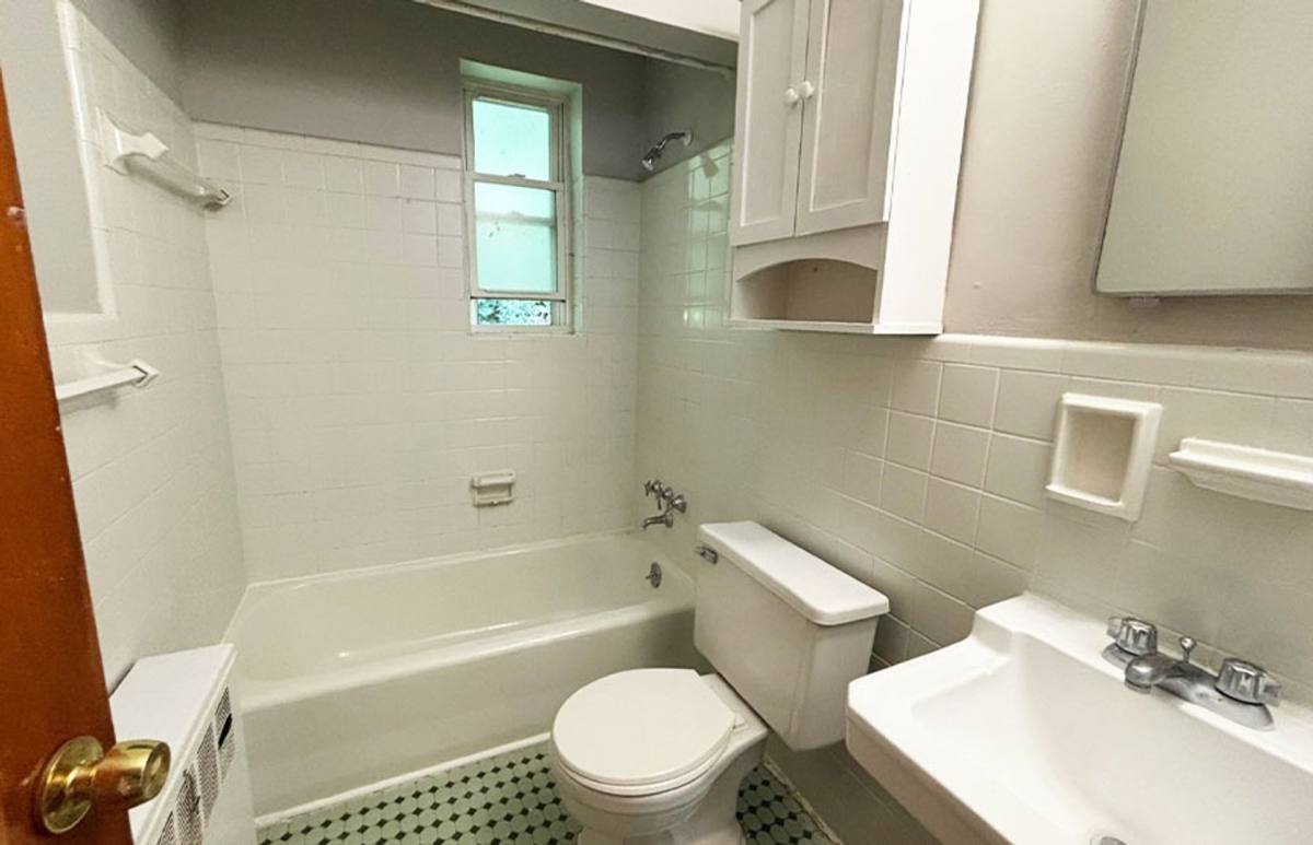 Apartment for rent at 510 Lowell Ave, Cincinnati, OH 45220