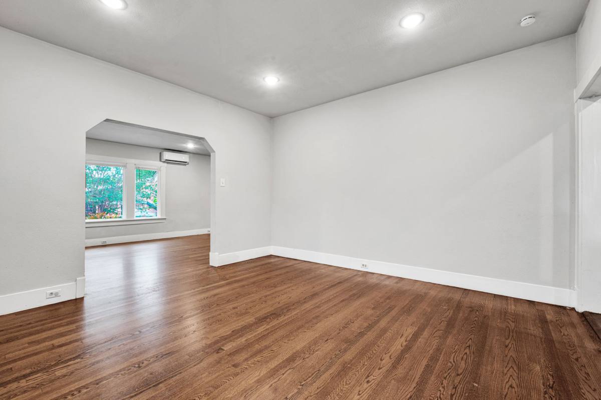 House for rent at 502 E Courtland Place, San Antonio, TX 78212