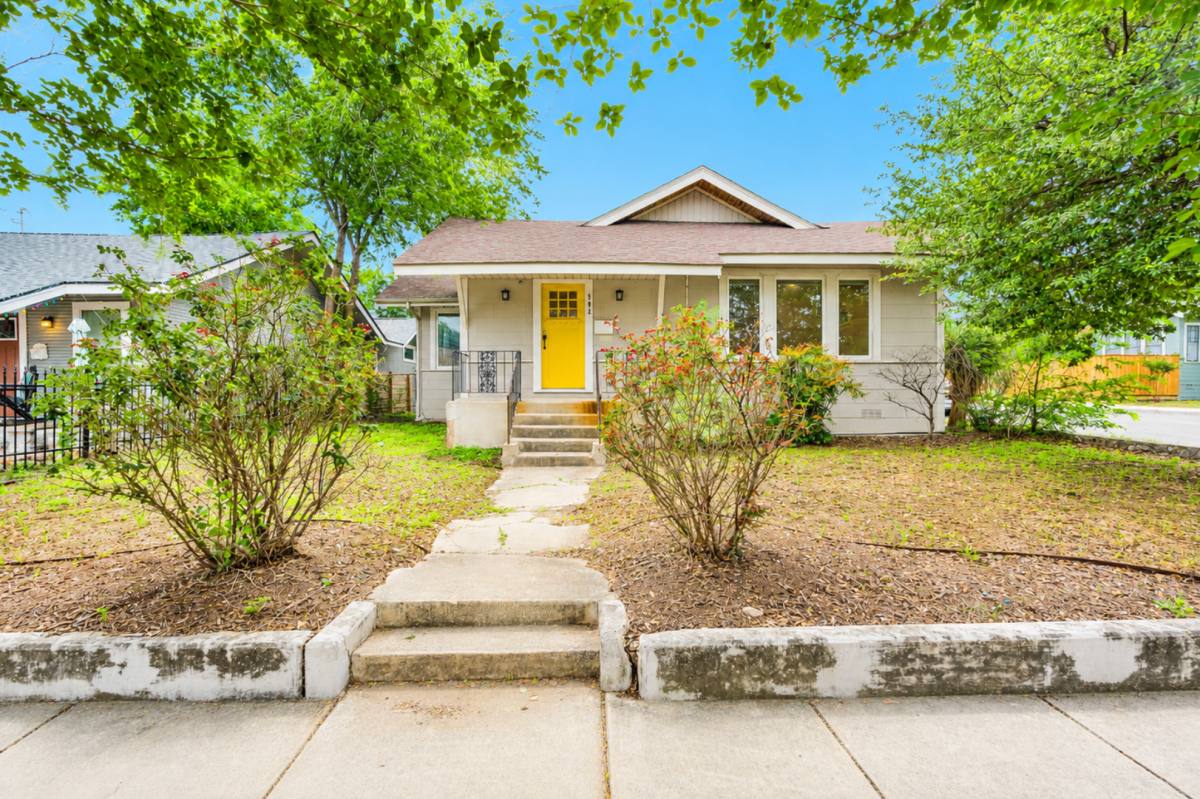 House for rent at 502 E Courtland Place, San Antonio, TX 78212