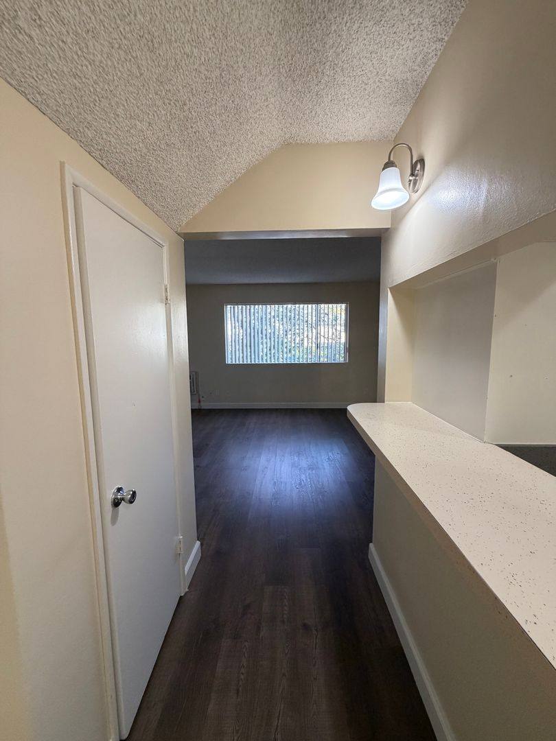 Apartment for rent at 10733 Orange Grove Ave, Whittier, CA 90601