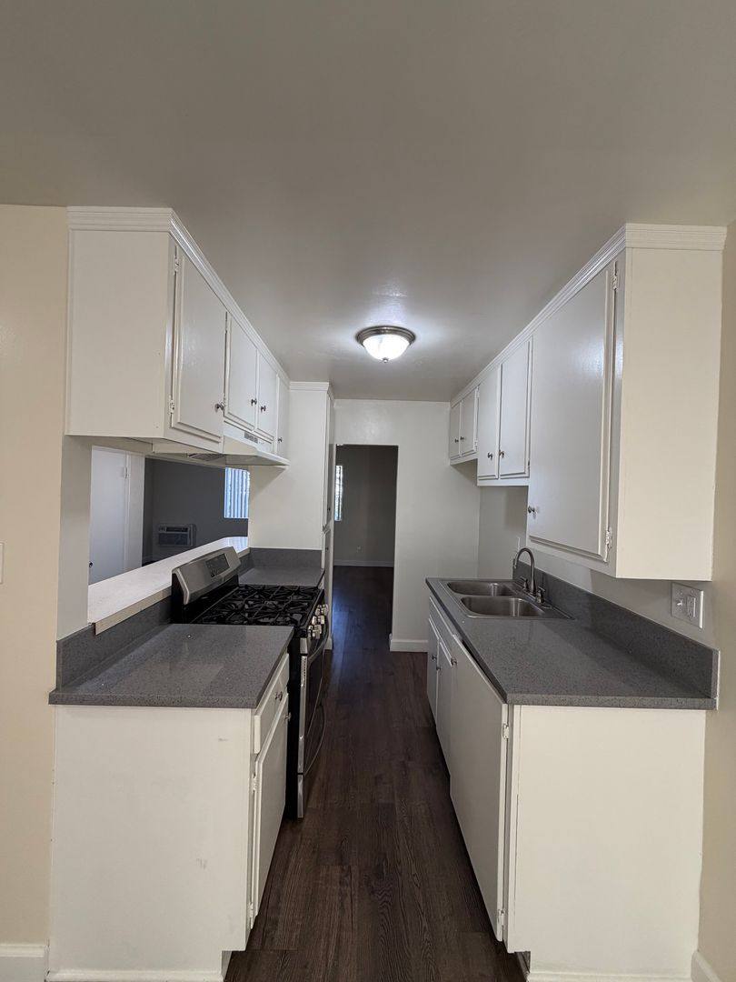 Apartment for rent at 10733 Orange Grove Ave, Whittier, CA 90601