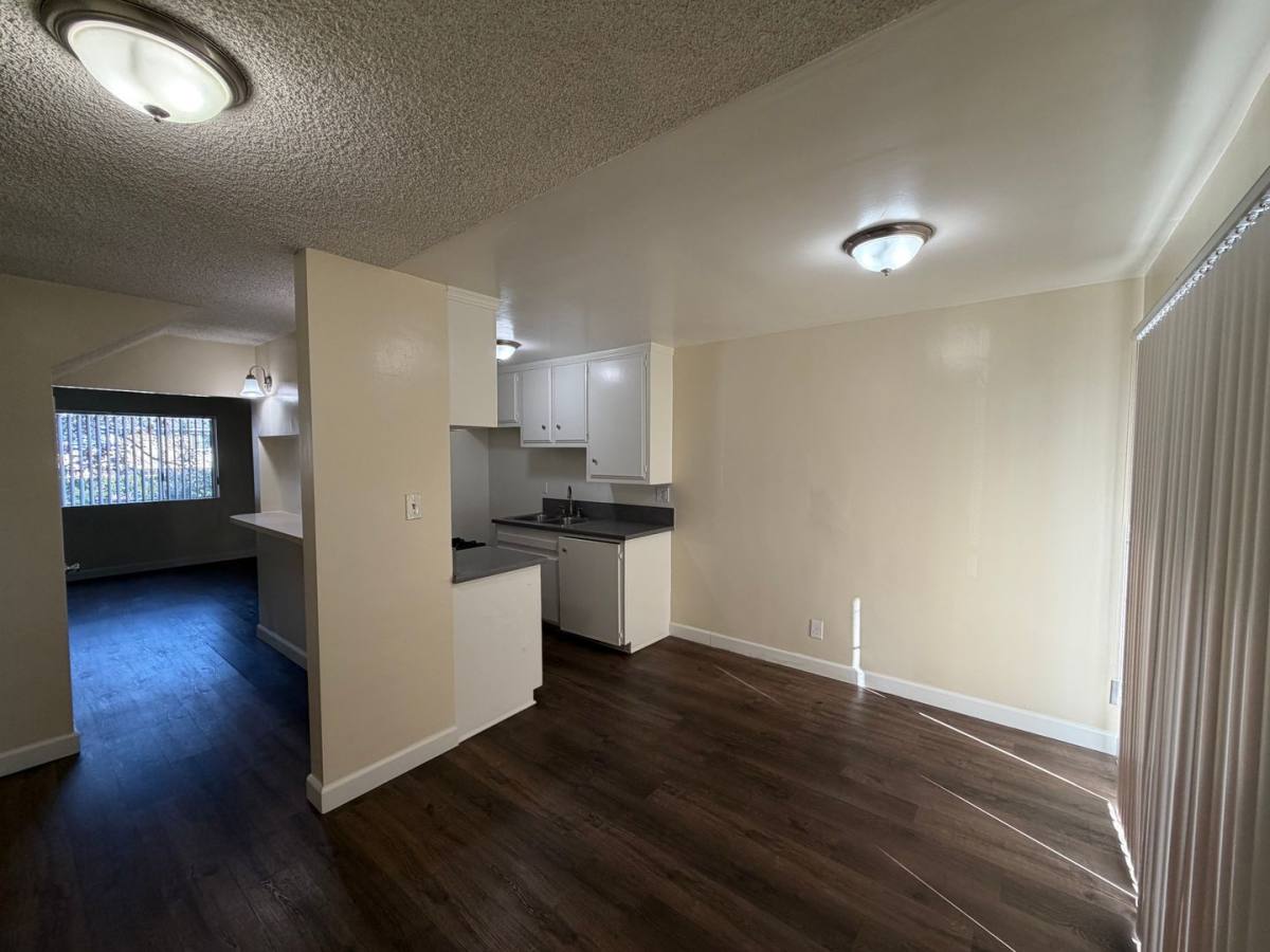 Apartment for rent at 10733 Orange Grove Ave, Whittier, CA 90601