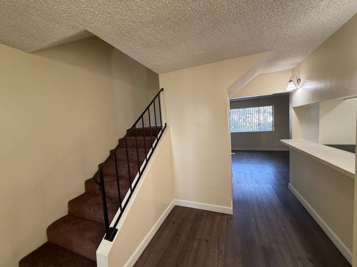Apartment for rent at 10733 Orange Grove Ave, Whittier, CA 90601
