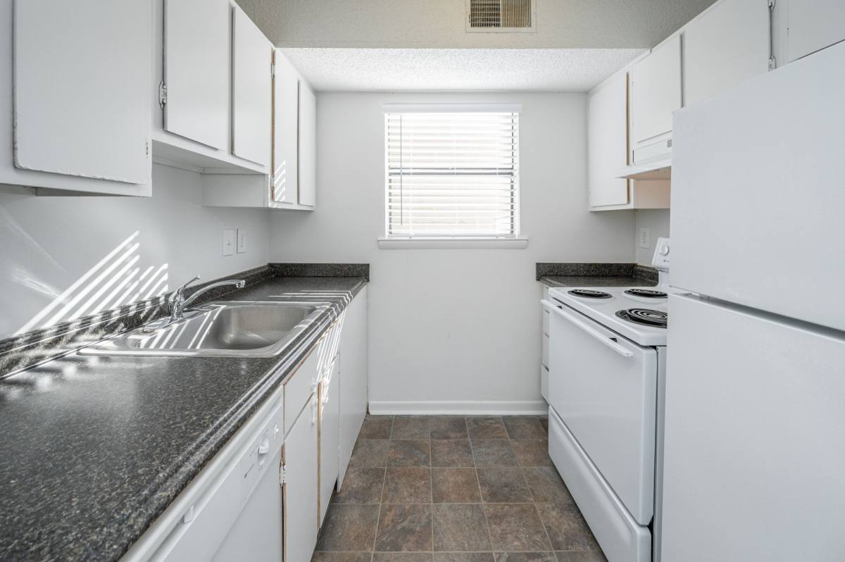 Apartment for rent at 1721 11th Place S, Birmingham, AL 35205