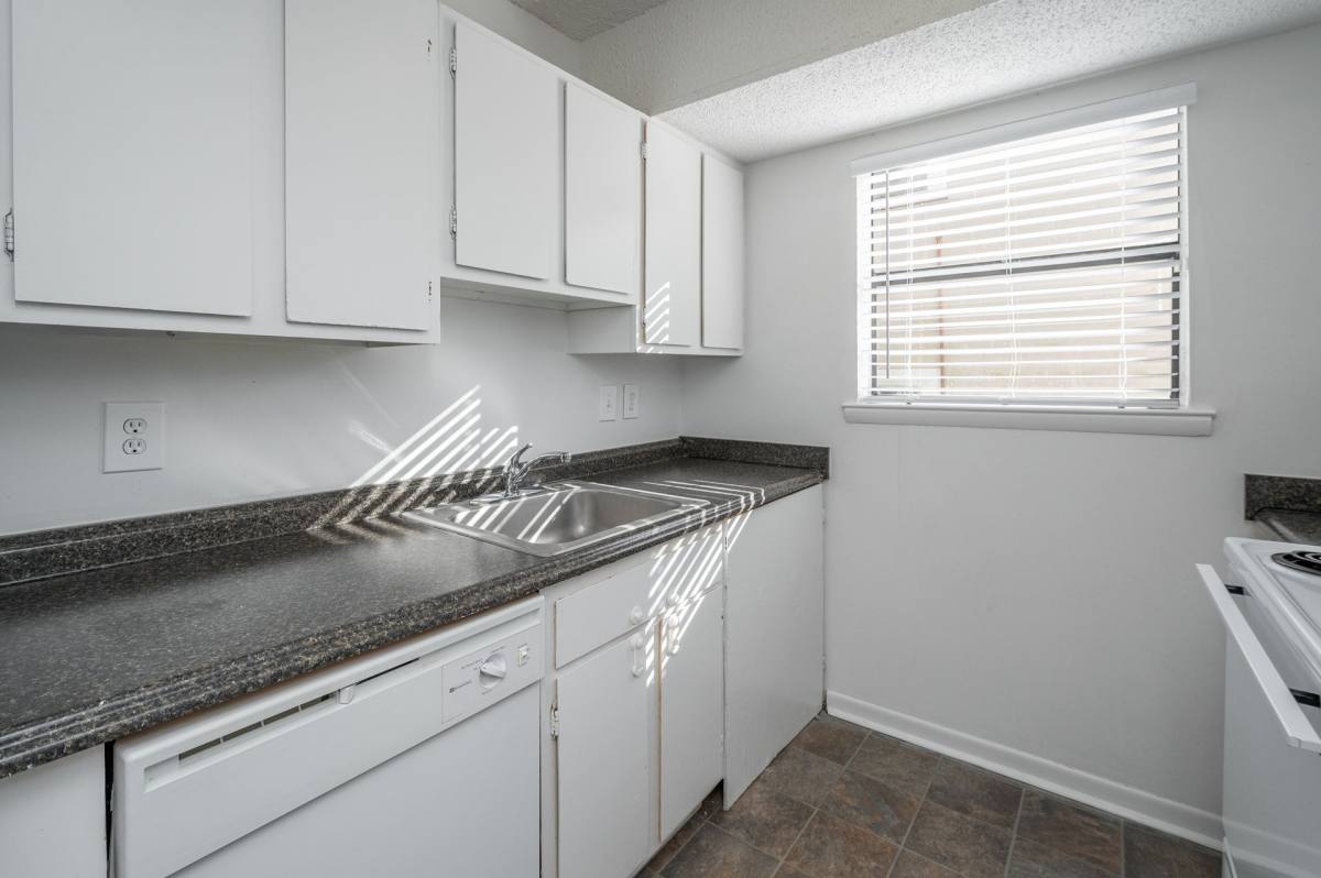 Apartment for rent at 1721 11th Place S, Birmingham, AL 35205