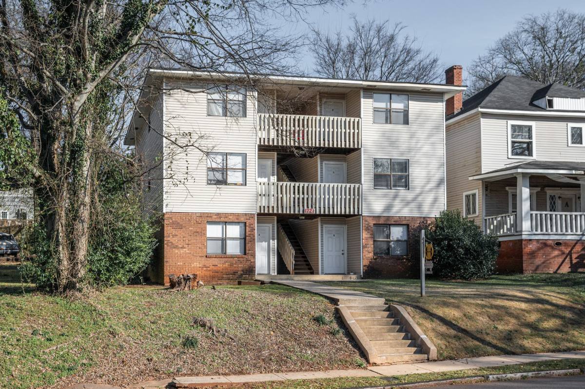 Apartment for rent at 1721 11th Place S, Birmingham, AL 35205