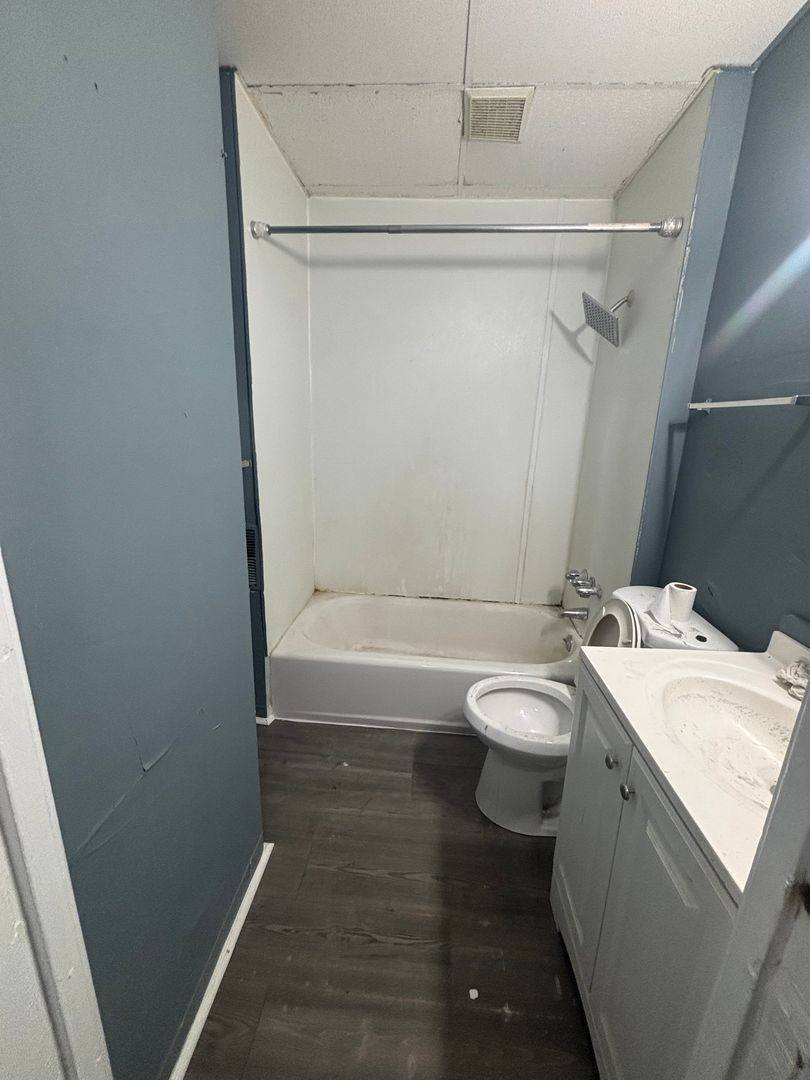 Apartment for rent at 1414 E 176th St, Cleveland, OH 44110