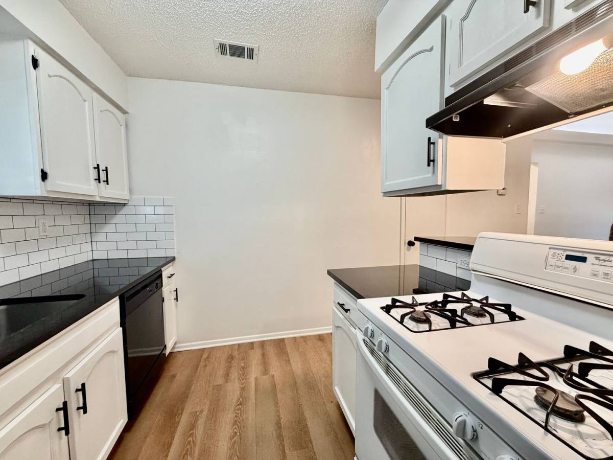 Townhouse for rent at 1120 Hazelton, San Marcos, TX 78666