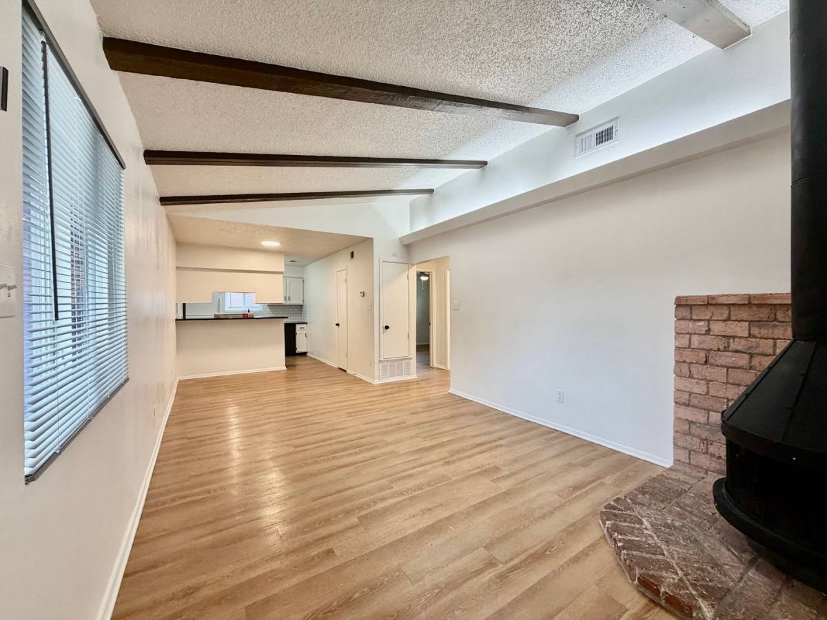 Townhouse for rent at 1120 Hazelton, San Marcos, TX 78666