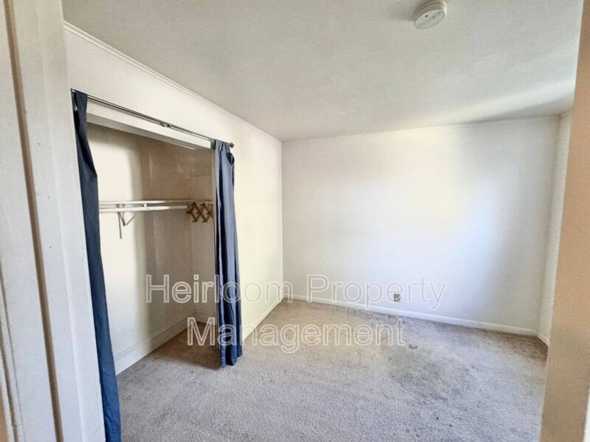 House for rent at 1718 Cumming Ave, Superior, WI 54880