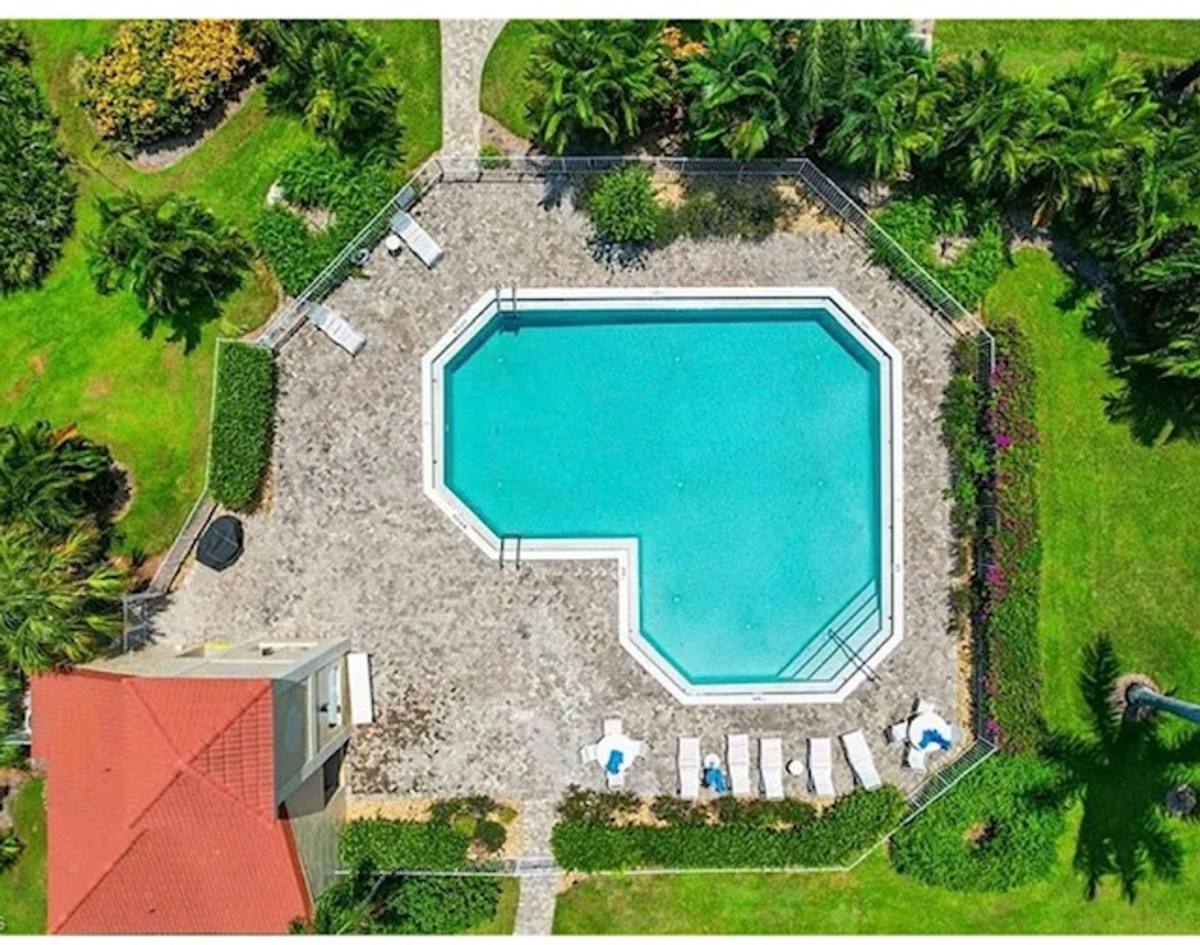 Condo for rent at 4650 Yacht Harbor Dr, Naples, FL 34112