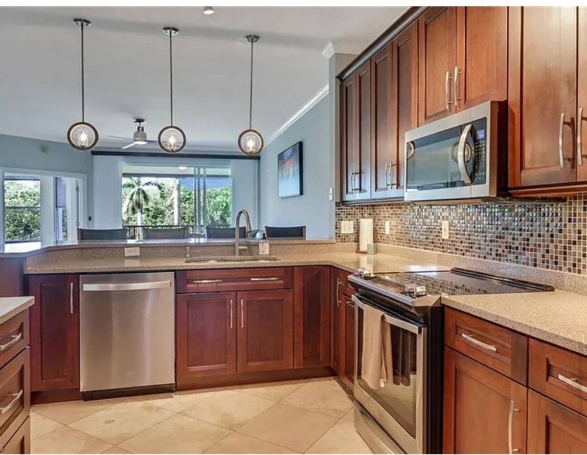 Condo for rent at 4650 Yacht Harbor Dr, Naples, FL 34112