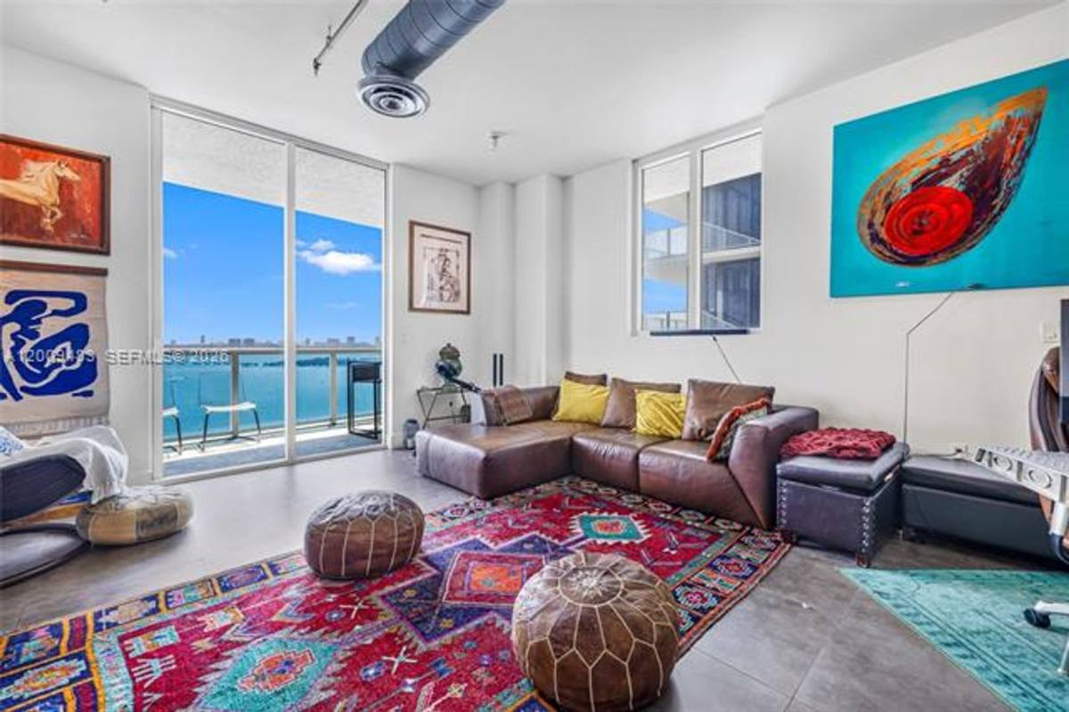 Apartment for rent at 700 NE 25th St, Miami, FL 33137