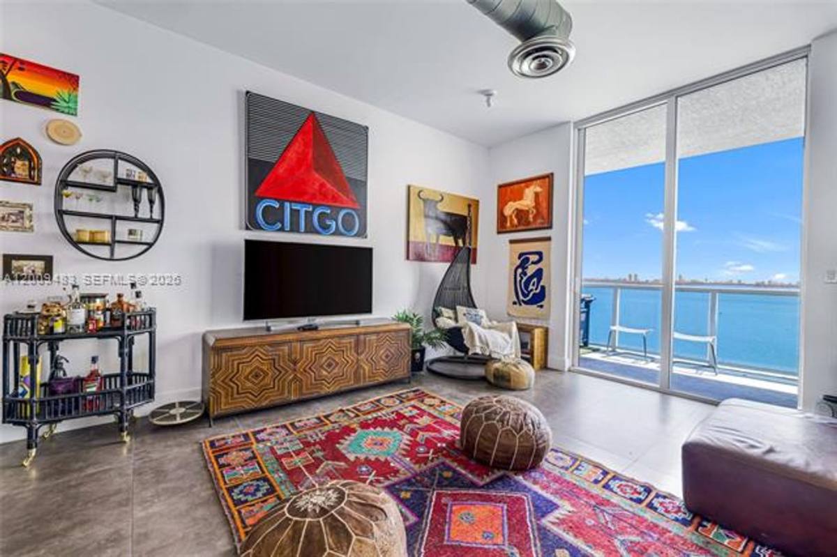 Apartment for rent at 700 NE 25th St, Miami, FL 33137