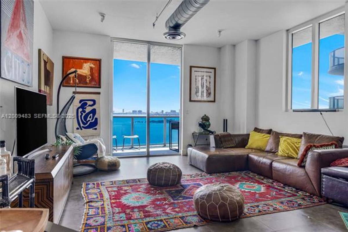 Apartment for rent at 700 NE 25th St, Miami, FL 33137