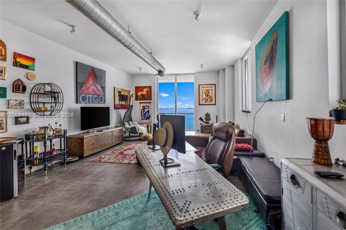 Apartment for rent at 700 NE 25th St, Miami, FL 33137