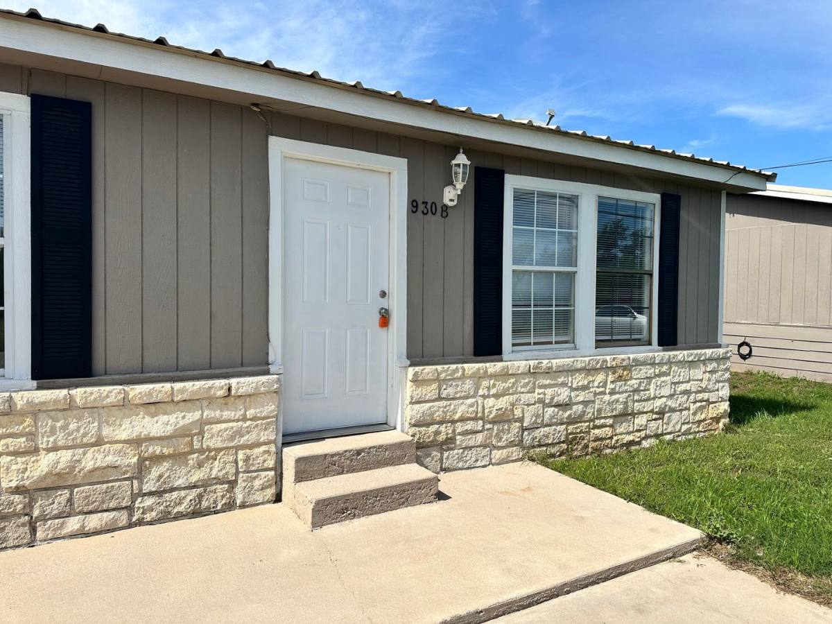 Apartment for rent at 200 Aster St, Kingsland, TX 78639
