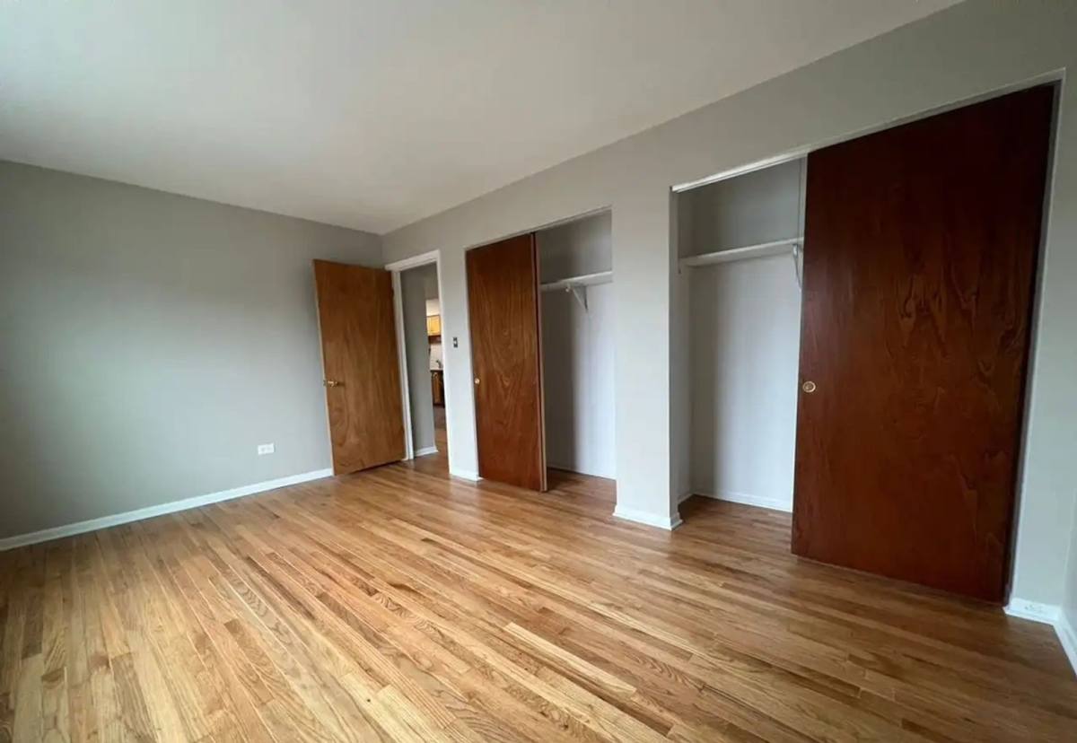 Apartment for rent at 152-162 & 202-206 Walton St, Barrington, IL 60010