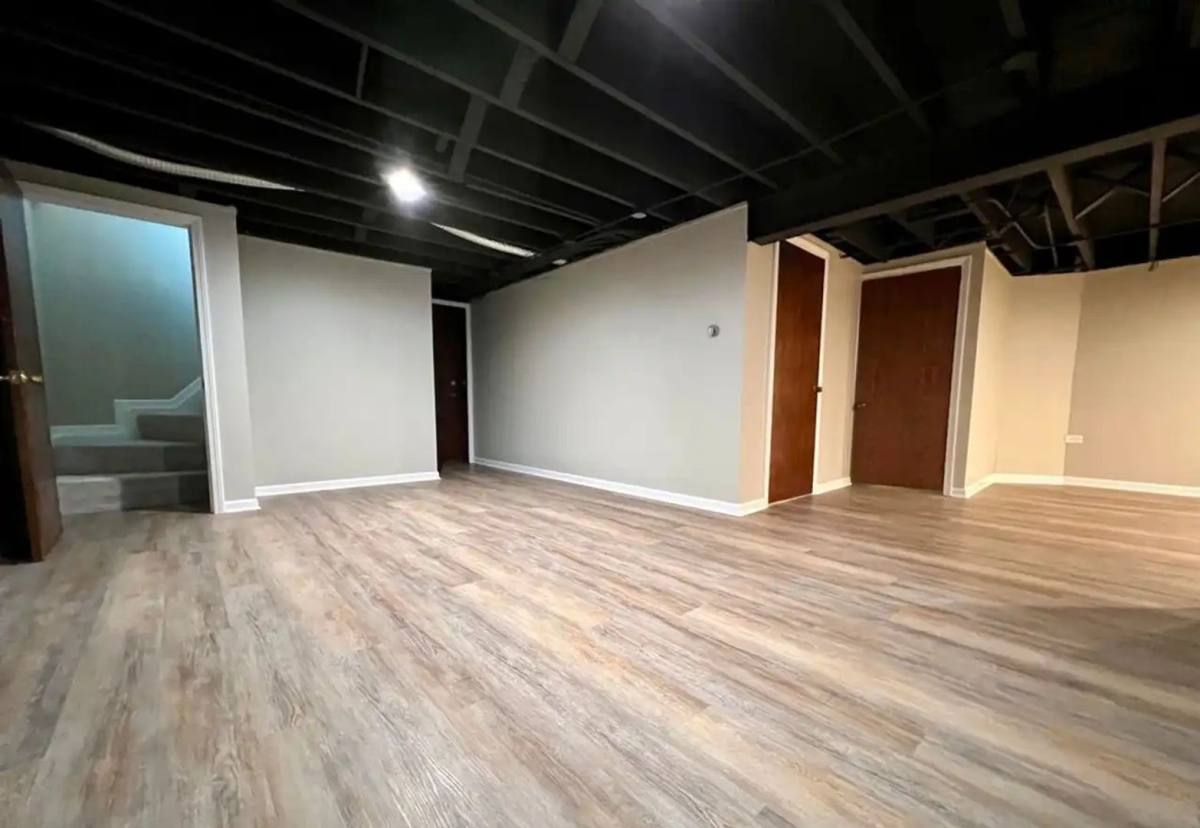 Apartment for rent at 152-162 & 202-206 Walton St, Barrington, IL 60010
