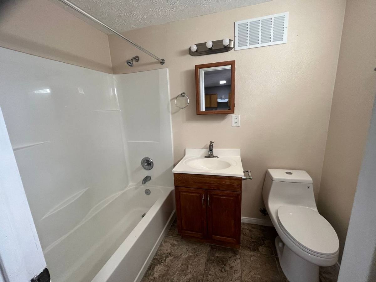 Apartment for rent at 27763 Crestview Rd, Barstow, CA 92311