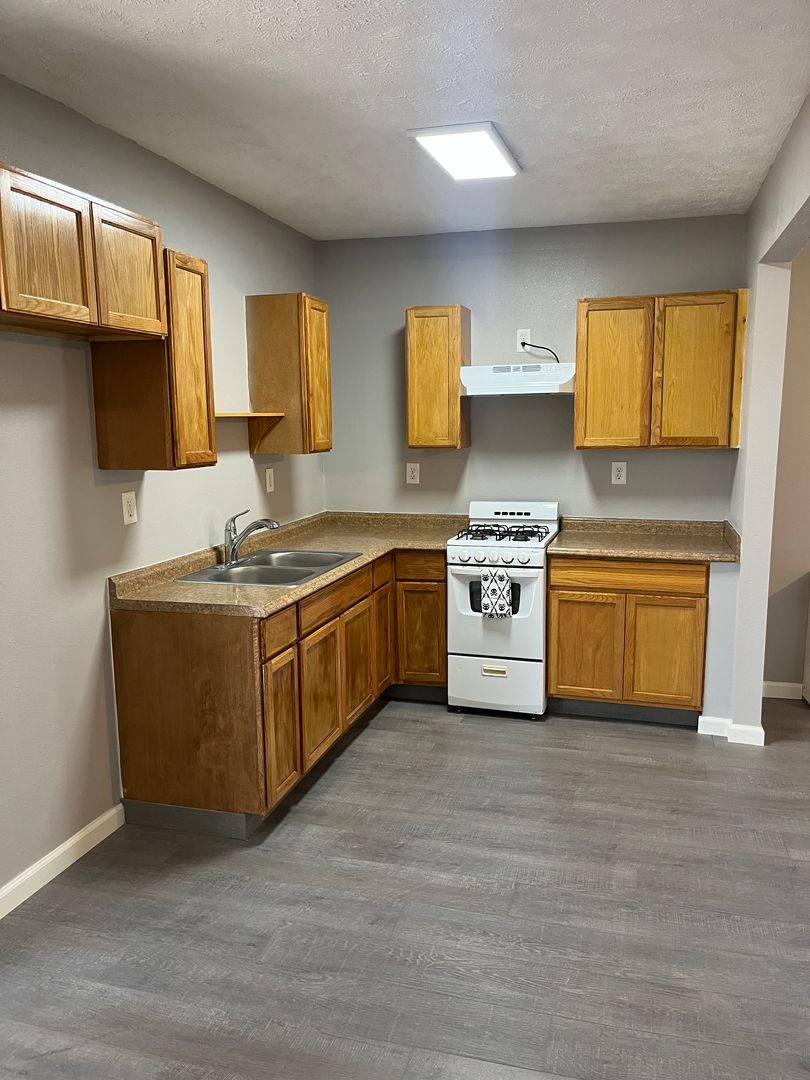 Apartment for rent at 27763 Crestview Rd, Barstow, CA 92311