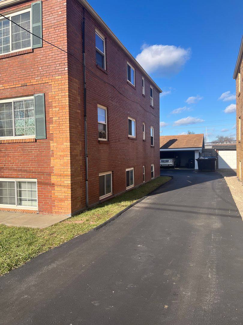 Apartment for rent at 4330 Oakwood Ave, Cincinnati, OH 45236